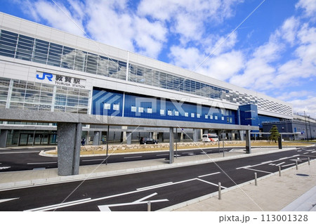 敦賀市、敦賀駅東口（やまなみ口）の風景 113001328