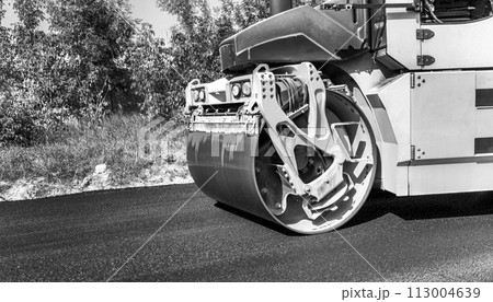 drum roller drum roller 113004639