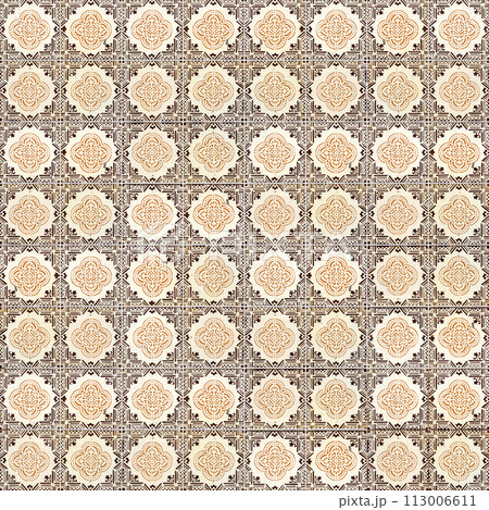 Seamless tile pattern 113006611
