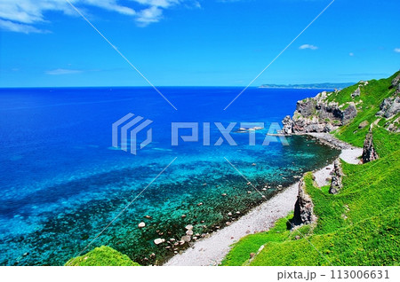 夏の北海道 積丹半島 神威岬から望む絶景 夏の北海道 積丹半島 神威岬から望む絶景 113006631