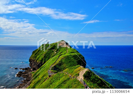 夏の北海道 積丹半島 神威岬の絶景 夏の北海道 積丹半島 神威岬の絶景 113006654