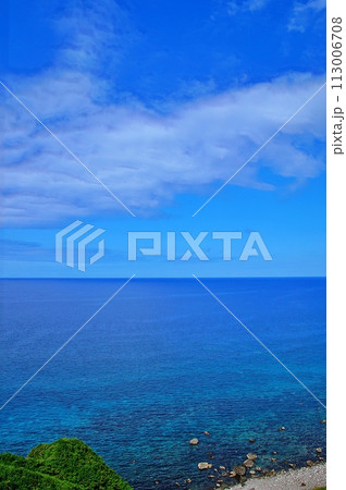 夏の北海道 積丹半島 神威岬から望む絶景 113006708