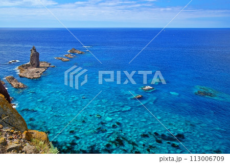 夏の北海道 積丹半島 神威岬から望む絶景 113006709