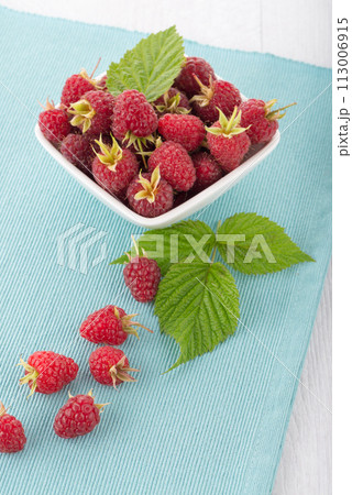 Fresh raspberry 113006915