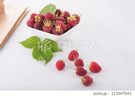 Fresh raspberry Fresh raspberry 113007041