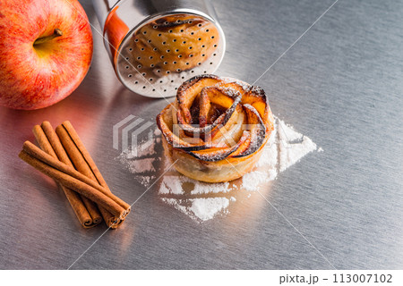 Apple cakes 113007102