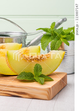 Honeydew melon 113007147