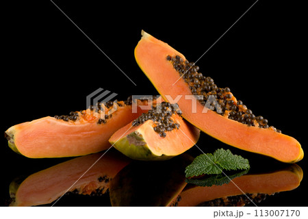 Fresh and tasty papaya 113007170