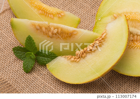 Honeydew melon 113007174