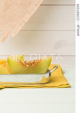 Honeydew melon Honeydew melon 113007204