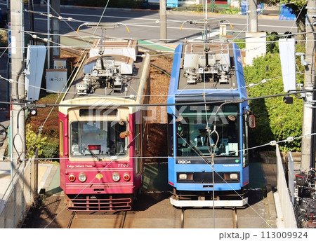 大塚駅を走る都営荒川線 113009924