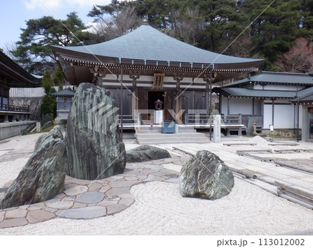 摩耶山天上寺の摩耶夫人堂と枯山水庭園 113012002