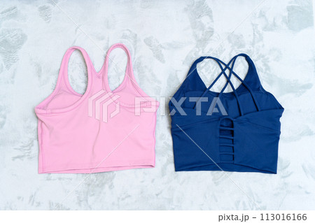 運動始める筋トレ女子の服装選び 女性用ウェア スポーツウェア ジム スポーツブラ 運動始める筋トレ女子の服装選び 女性用ウェア スポーツウェア ジム スポーツブラ 113016166