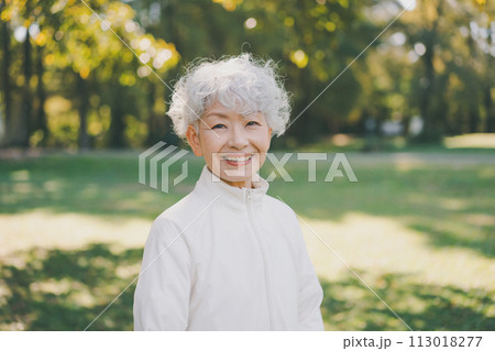 運動と60代女性 運動と60代女性 113018277