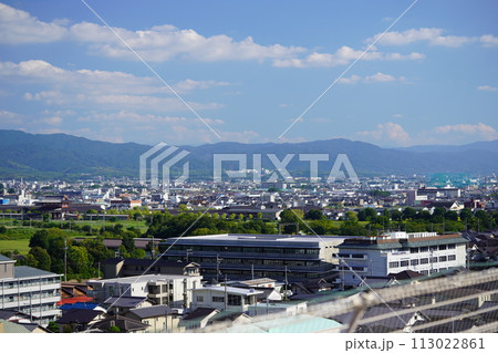 奈良市街地と朱雀門・西大寺より望む 113022861