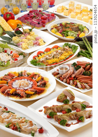 ビュッフェイメージ・オードブルビュッフェ・バイキングイメージ 113024654