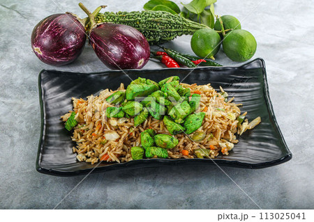 Stir fried rice with chicken Stir fried rice with chicken 113025041