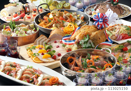 クリスマスディナー・ビュッフェイメージ・パーティーブッフェ クリスマスディナー・ビュッフェイメージ・パーティーブッフェ 113025150