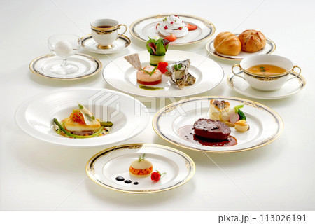 フルコース料理・コースディナー・ディナーイメージ 113026191