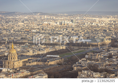 パリを一望 モンパルナスタワーからの景色 アンヴァリッドとアレクサンドル三世橋 パリを一望 モンパルナスタワーからの景色 アンヴァリッドとアレクサンドル三世橋 113026205