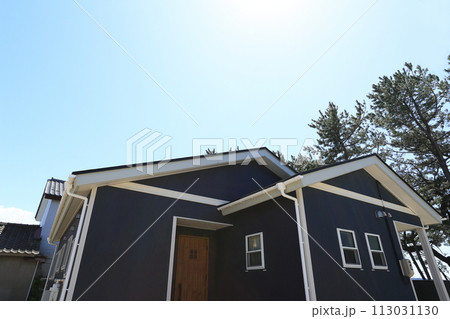 新築住宅のお洒落な外観 イメージ 新築住宅のお洒落な外観 イメージ 113031130
