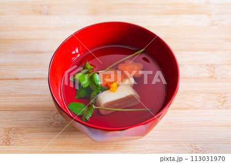 生麩の入ったお吸い物 113031970