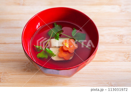 生麩の入ったお吸い物 113031972