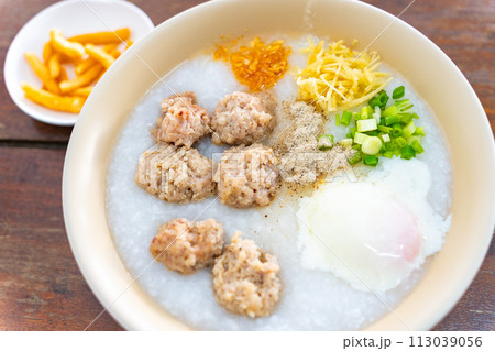 タイのおかゆジョークとカオトム タイのおかゆジョークとカオトム 113039056