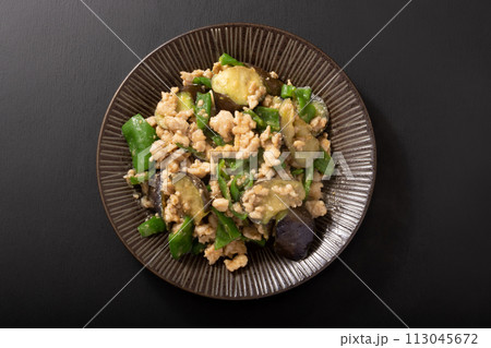 なすとピーマンの肉みそ炒め（鶏肉） 113045672