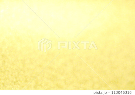 金色のやわらかい背景イメージ素材 113046316