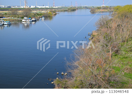 春の陽気 荒川本流 新大宮バイパス笹目橋からの眺め 春の風景 春の陽気 荒川本流 新大宮バイパス笹目橋からの眺め 春の風景 113046548