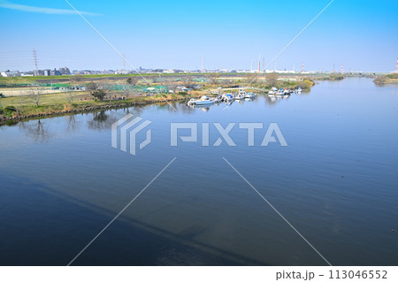 春の陽気 荒川本流 新大宮バイパス笹目橋からの眺め 春の風景 春の陽気 荒川本流 新大宮バイパス笹目橋からの眺め 春の風景 113046552
