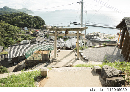 香川県高松市の沖合の島「男木島」の豊玉姫神社 113046680
