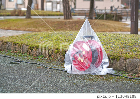 雨除けした電気ドラム 雨除けした電気ドラム 113048189