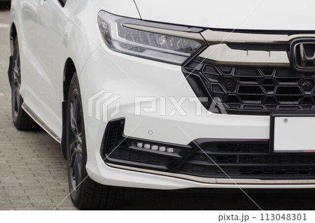 自動車イメージ　ホンダ5代目オデッセイのフロントマスク 113048301