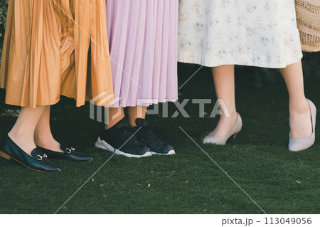 a forty-something woman 113049056