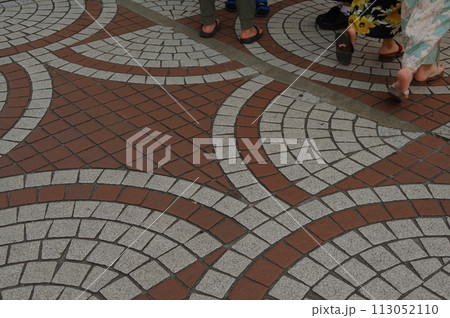 円形 扇型の石畳歩行者遊歩道街3 円形 扇型の石畳歩行者遊歩道街3 113052110