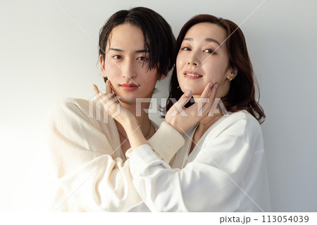 男女のビューティイメージ 113054039