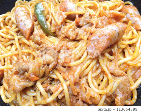 ゴロゴロウインナーの家庭のナポリタン 113054599