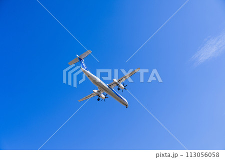 《飛行機》ボンバルディア　Bombardier DHC-8 Dash 8 > DHC-8-400 113056058