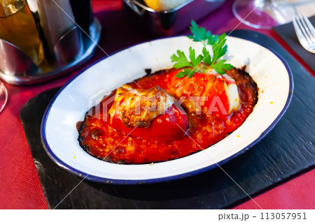 Pepper stuffed with cod brandade with gravy 113057951
