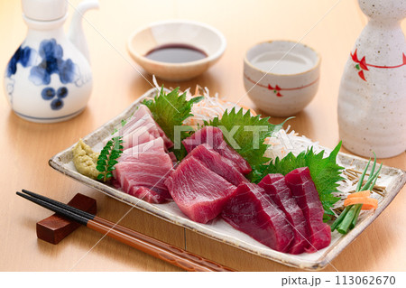 南紀勝浦港　本鮪 マグロの刺身（生）赤身、中トロ、大トロ 113062670