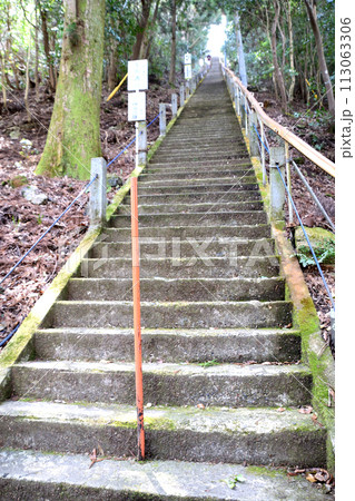 尺間神社・四百段階段 113063306