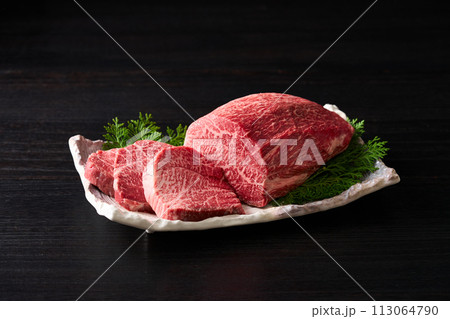 国産黒毛和牛、モモ肉（シンシン） 113064790