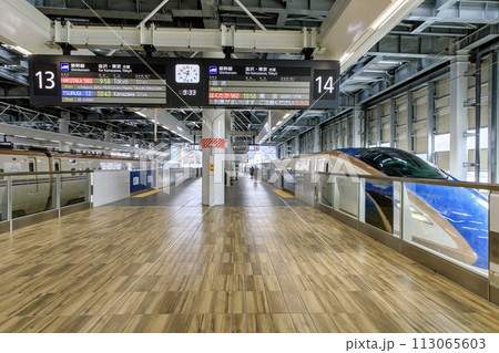 敦賀駅、北陸新幹線のプラットホーム 敦賀駅、北陸新幹線のプラットホーム 113065603