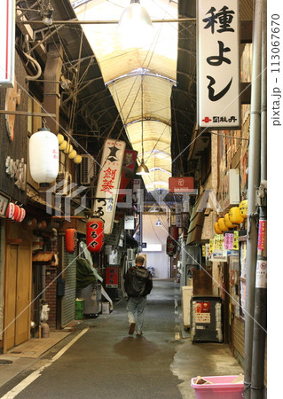 大阪市阪和商店街は昭和の名残 113067670