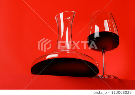 Red wine elegance 113068029
