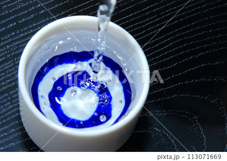 日本酒 2 新酒の季節 日本酒 2 新酒の季節 113071669