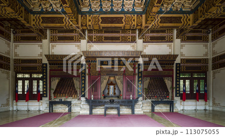 台湾・高雄市忠烈祠 本殿内部 / Kaohsiung, Taiwan 113075055