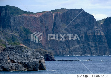 【小笠原】南島から見るハートロック（千尋岩） 113078488